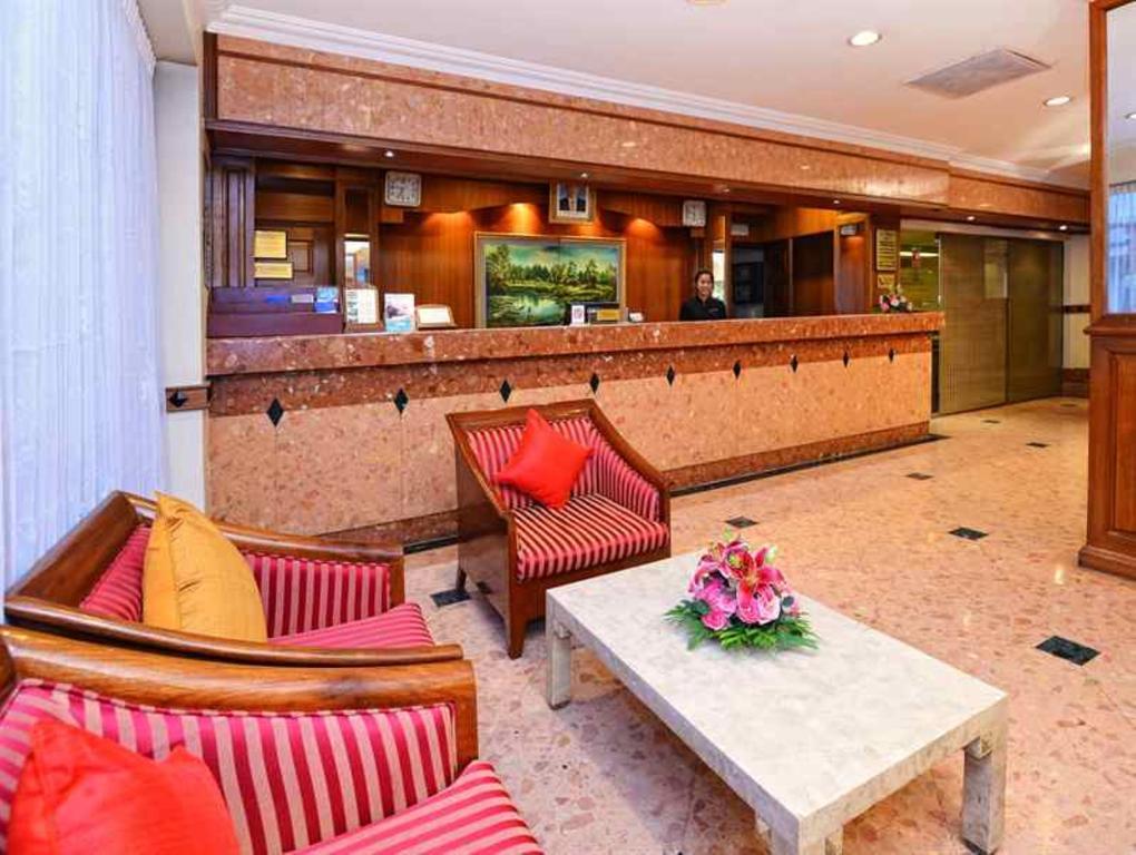 Holiday Villa Hotel City Centre Phnom Penh Exterior photo